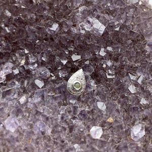 Body Gems Pear Relic